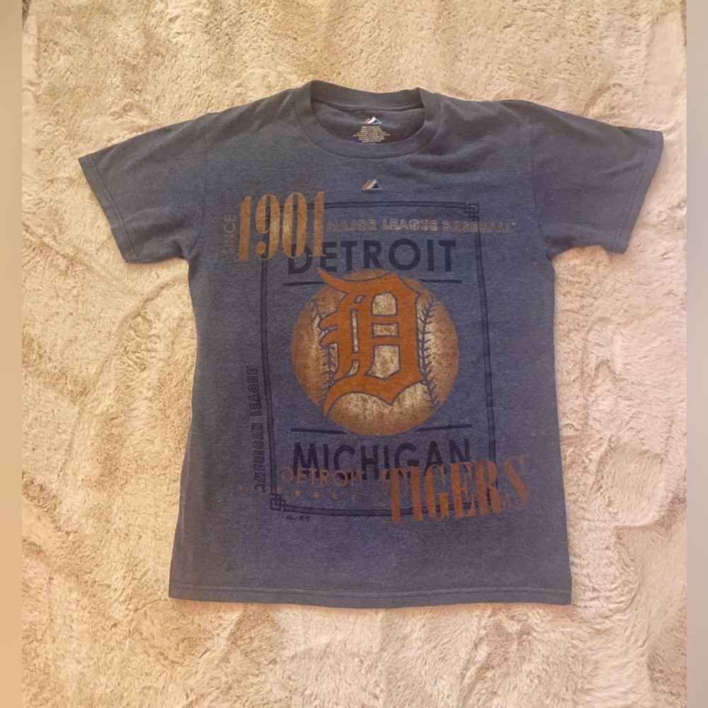 Vintage  Detroit tigers, woman’s Tee  🐯